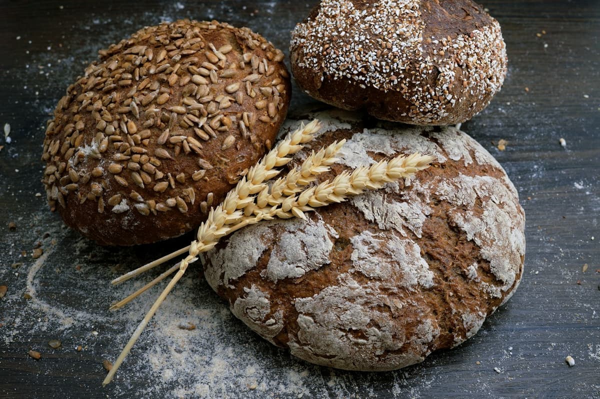 Whole grain bread and healthy carbohydrate choices