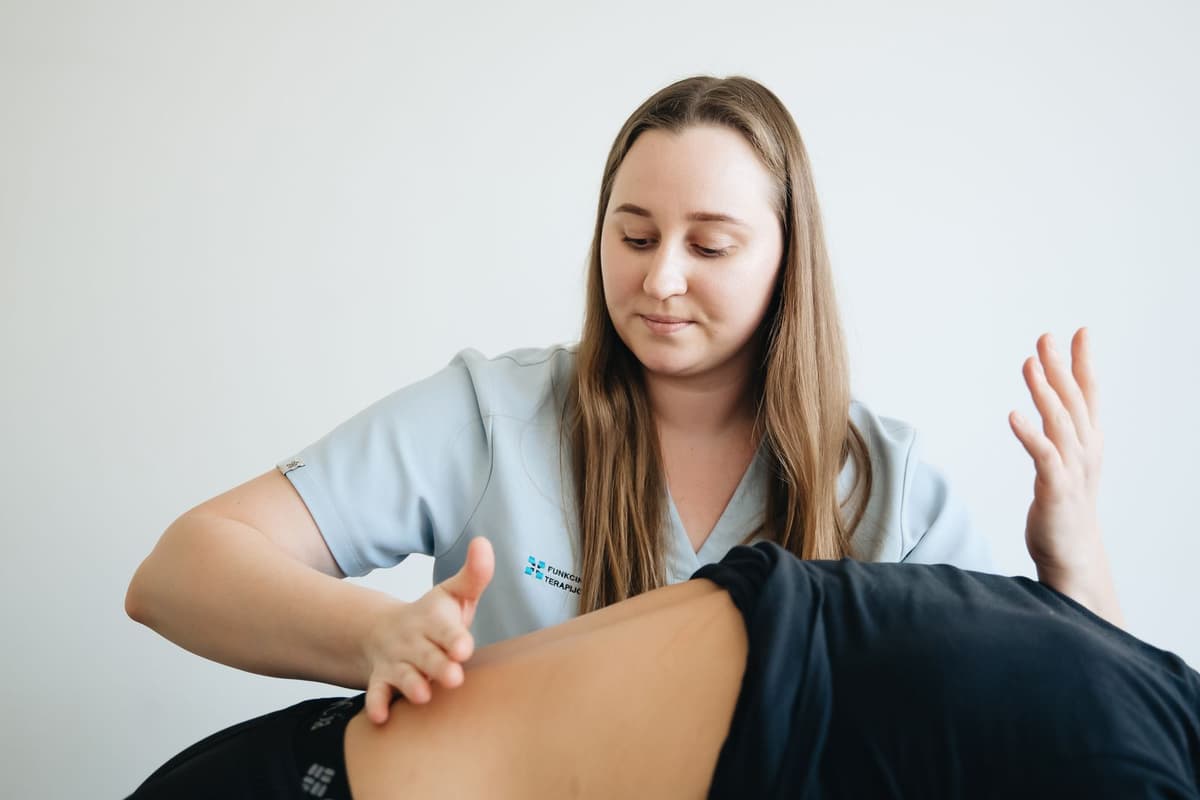 Massage and muscle relaxation after chiropractic adjustment science explained