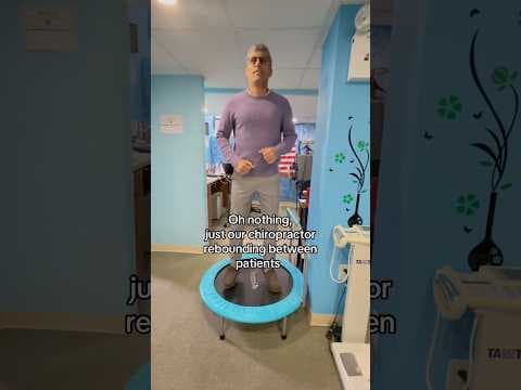WHAT OUR CHIROPRACTOR DOES BETWEEN PATIENTS! 🔥🙌